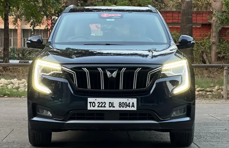 Mahindra XUV700 AX7 AWD AT Diesel