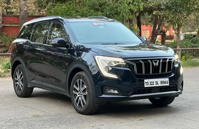 Mahindra XUV700 AX7 AWD AT Diesel