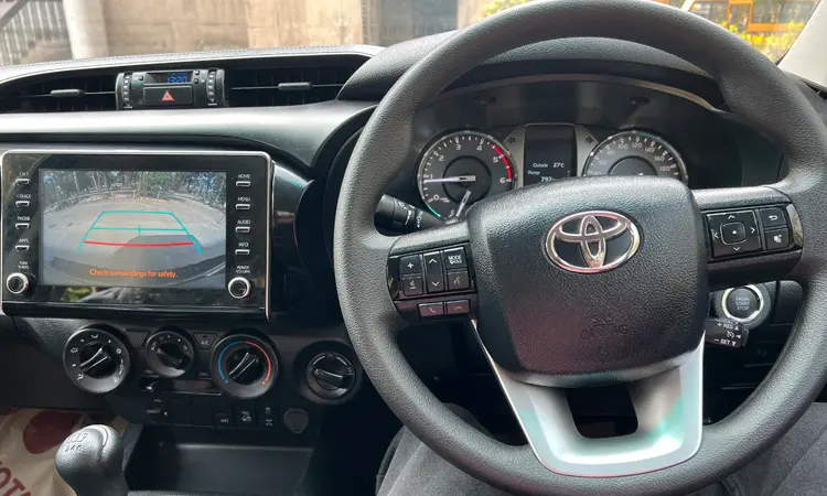 Toyota Hilux 2.8L 4x4 MT Diesel